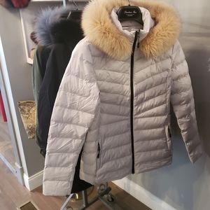 Goose down fox trim hood